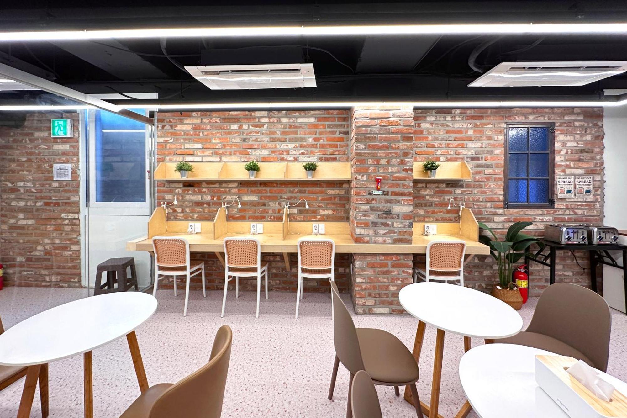 Oyo Hostel Myeongdong 6 Seoul Exterior photo